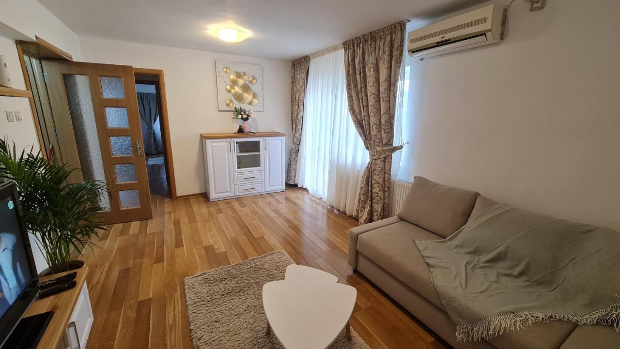 Vs Central Apartment Otopeni Εξωτερικό φωτογραφία